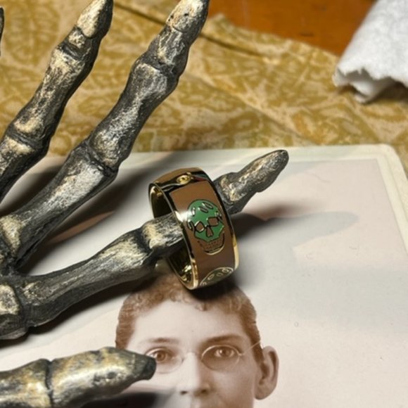 Authentic Alexander McQueen Enamel Skull Ring **HOT!!** - Picture 1 of 3